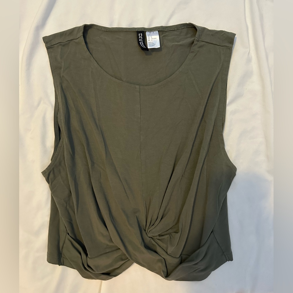 H&M stretchy knot-front crop tank